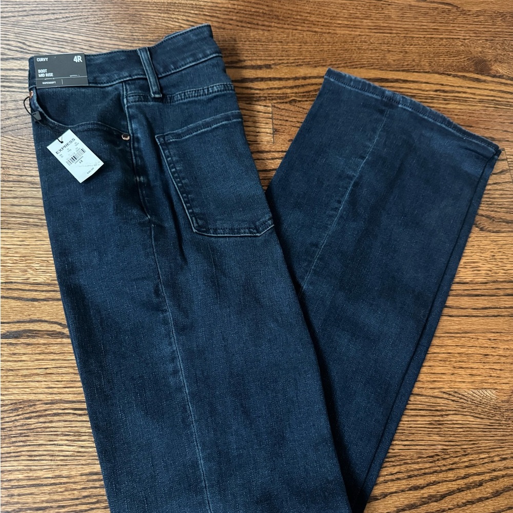 NWT Express Blue Mid Rise Boot Cut Jeans in Curvy, size 4R